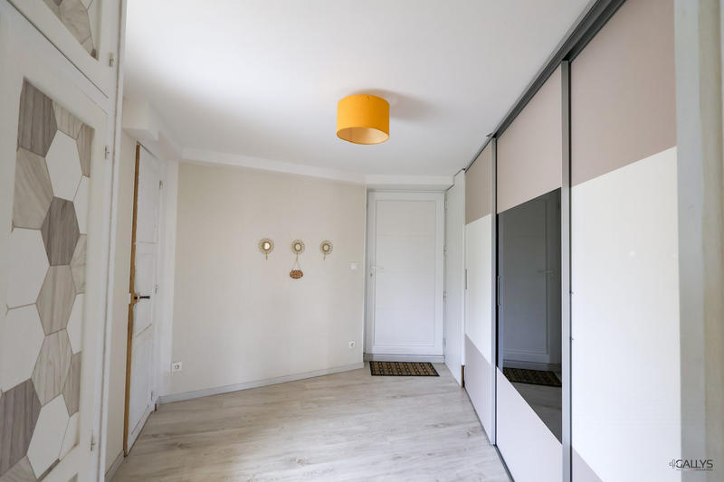 Maison - 115 m² - 5 pièces