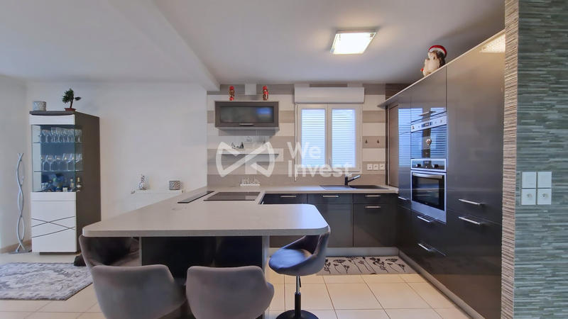 Maison - 122 m² - 6 pièces