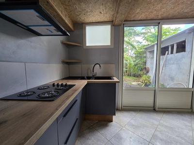 Maison - 200 m² - 8 pièces