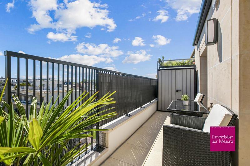 Appartement - 98 m² - 4 pièces