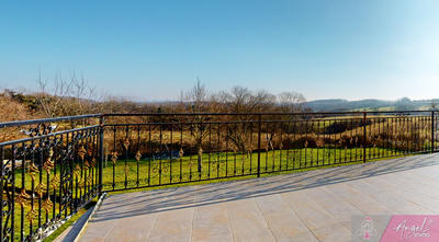 Maison - 227 m² - 9 pièces