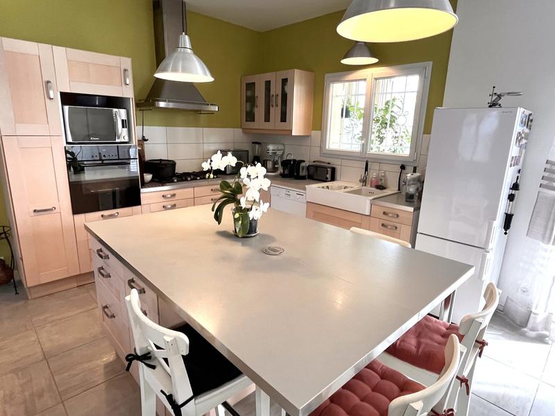 Maison - 183 m² - 7 pièces