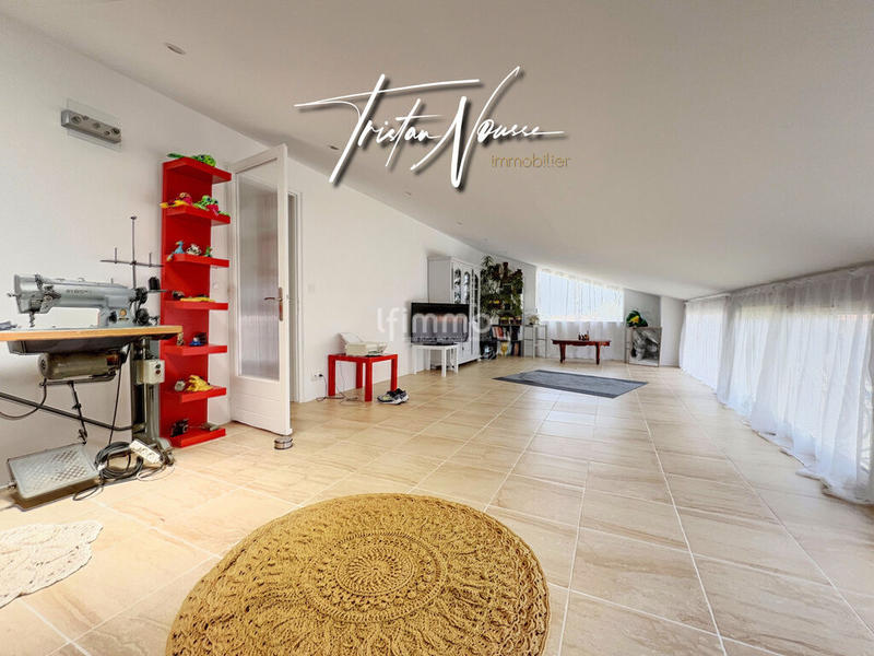 Maison - 185 m² - 6 pièces