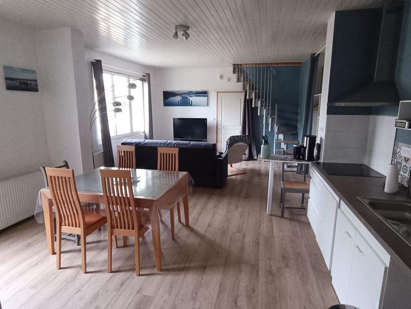 Maison traditionnelle - 250 m² - 9 pièces