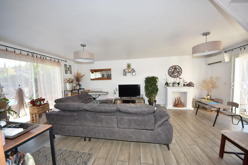 Maison - 161 m² - 7 pièces