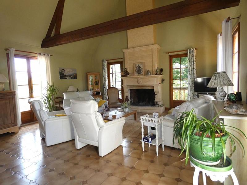 Maison - 200 m² - 8 pièces