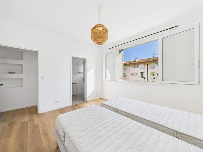 Appartement - 82 m² - 4 pièces