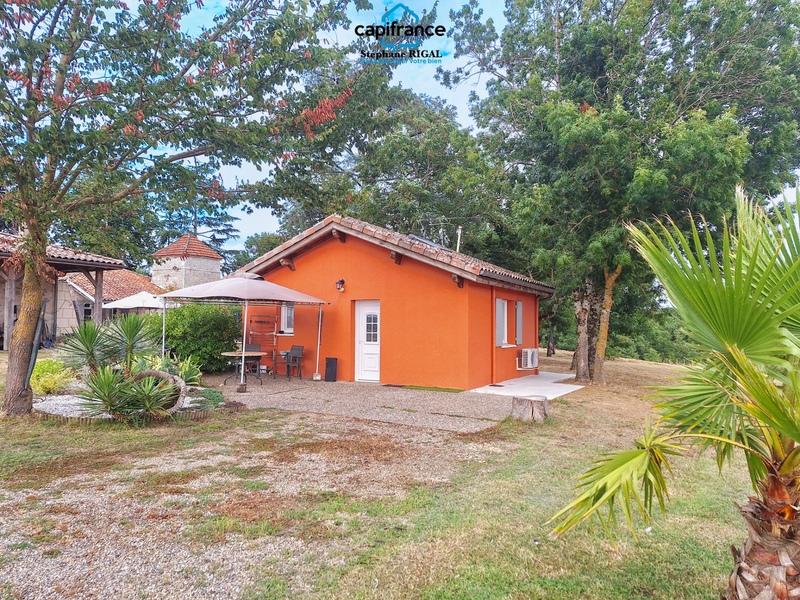 Propriété - 210 m² - 14 pièces