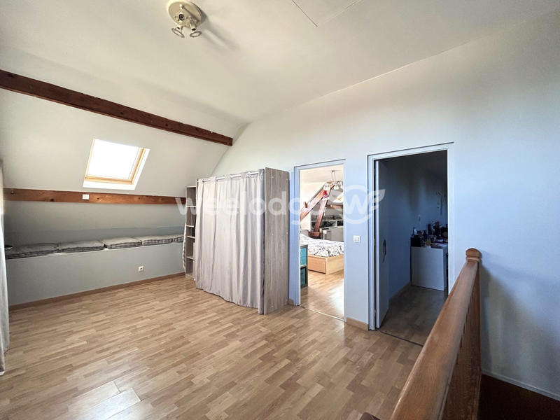 Maison - 180 m² - 9 pièces