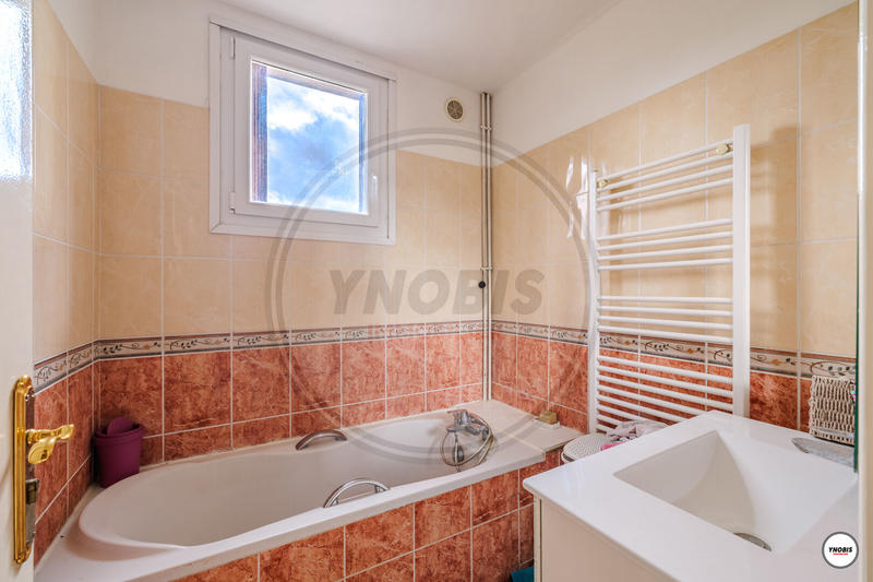 Maison - 127 m² - 6 pièces