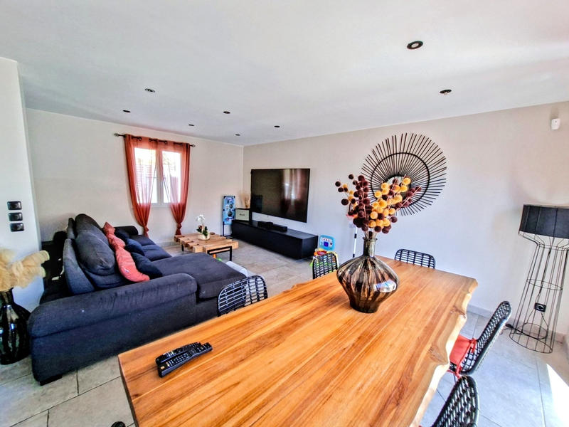 Maison - 101 m² - 4 pièces