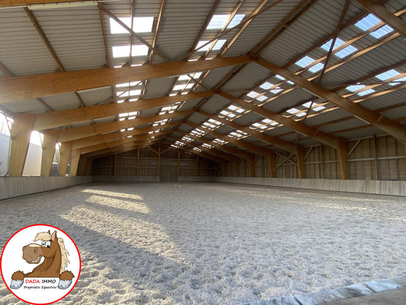 Maison - 547 m² - 12 pièces