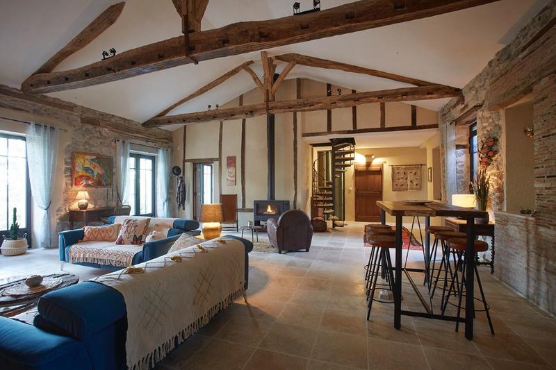 Maison - 250 m² - 9 pièces