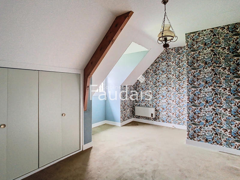 Maison - 150 m² - 9 pièces