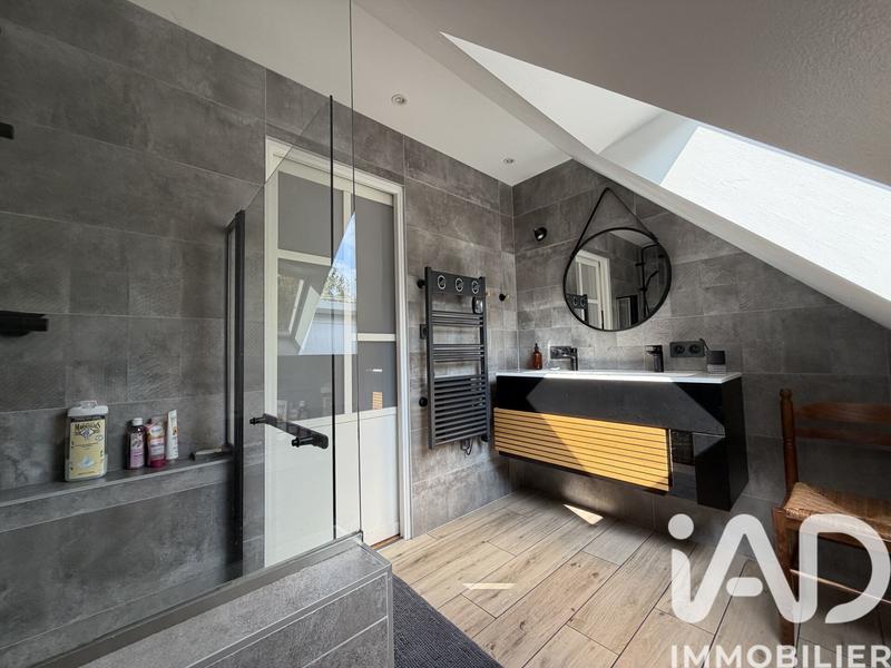 Maison - 137 m² - 6 pièces