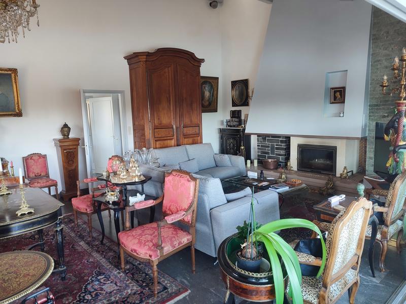 Villa - 337 m² - 10 pièces