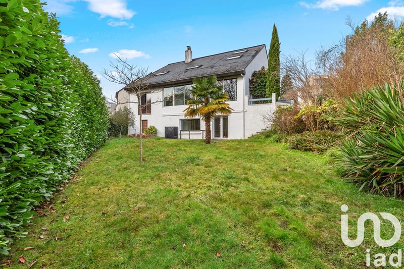 Maison - 208 m² - 6 pièces