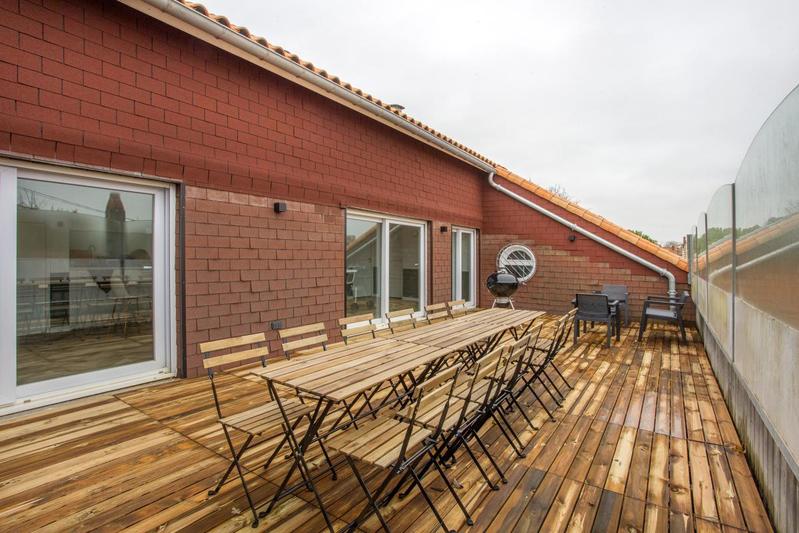 Maison - 428 m² - 19 pièces