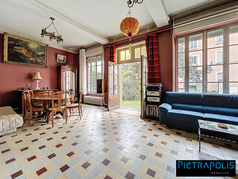 Maison ancienne - 178 m² - 7 pièces