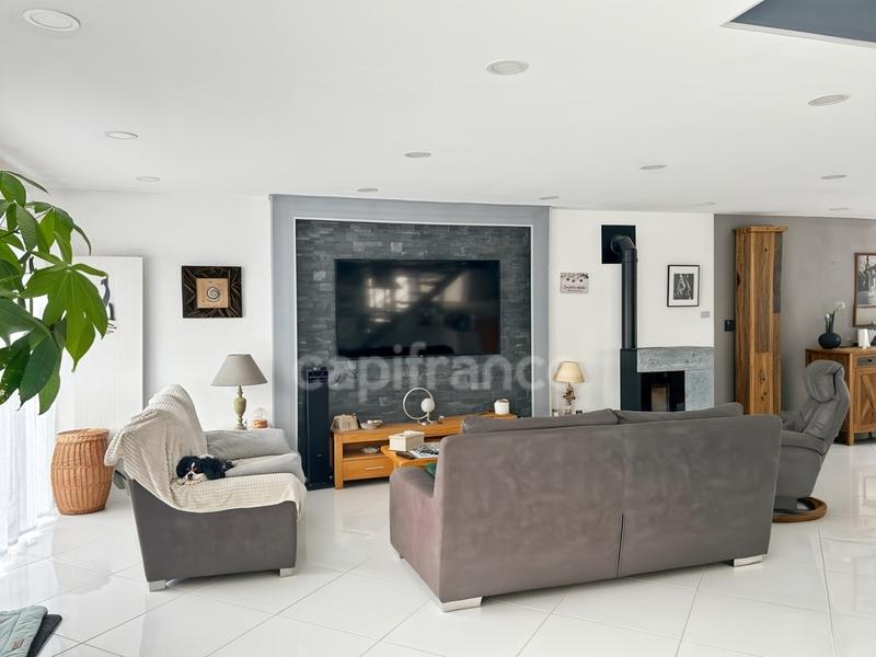 Maison - 200 m² - 5 pièces