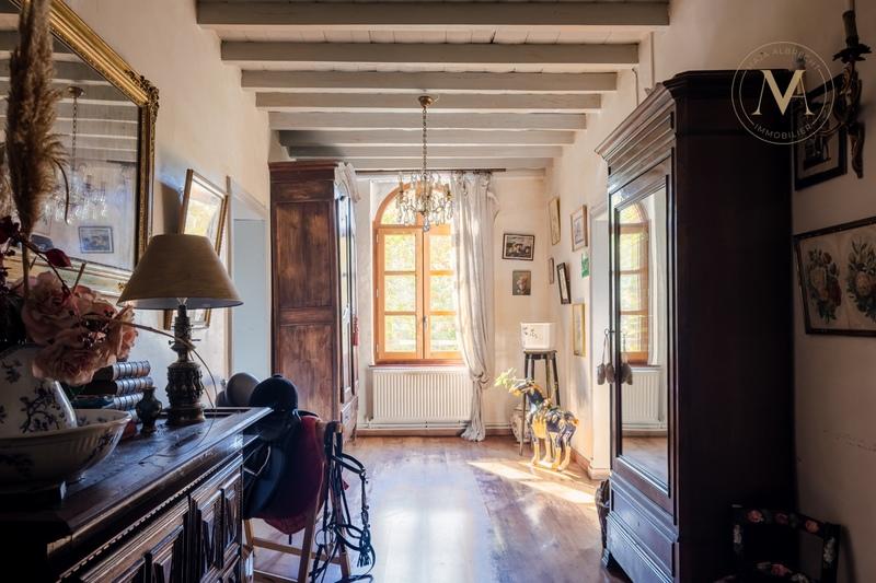 Maison - 273 m² - 7 pièces