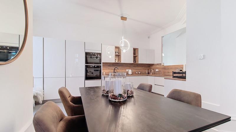 Appartement - 82 m² - 3 pièces