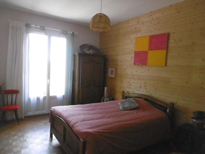 Maison - 235 m² - 9 pièces