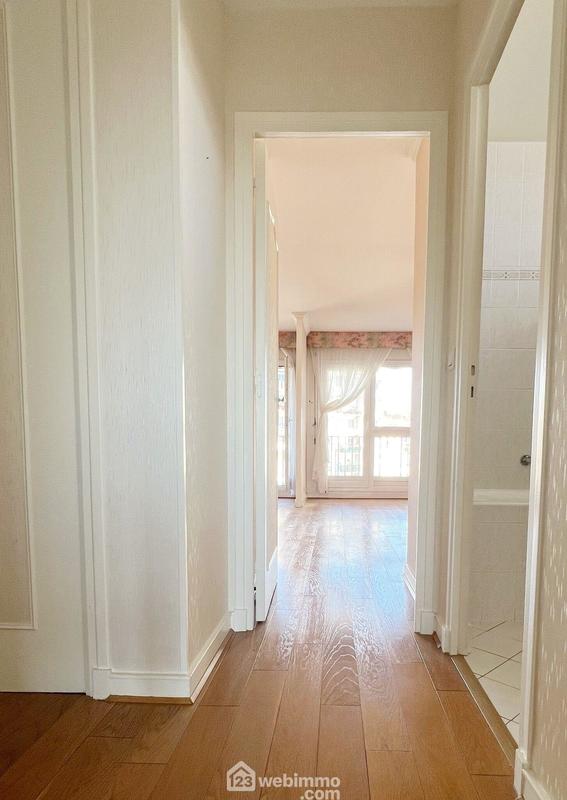 Appartement - 87 m² - 4 pièces