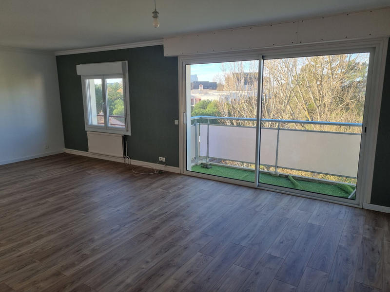 Appartement - 100 m² - 4 pièces
