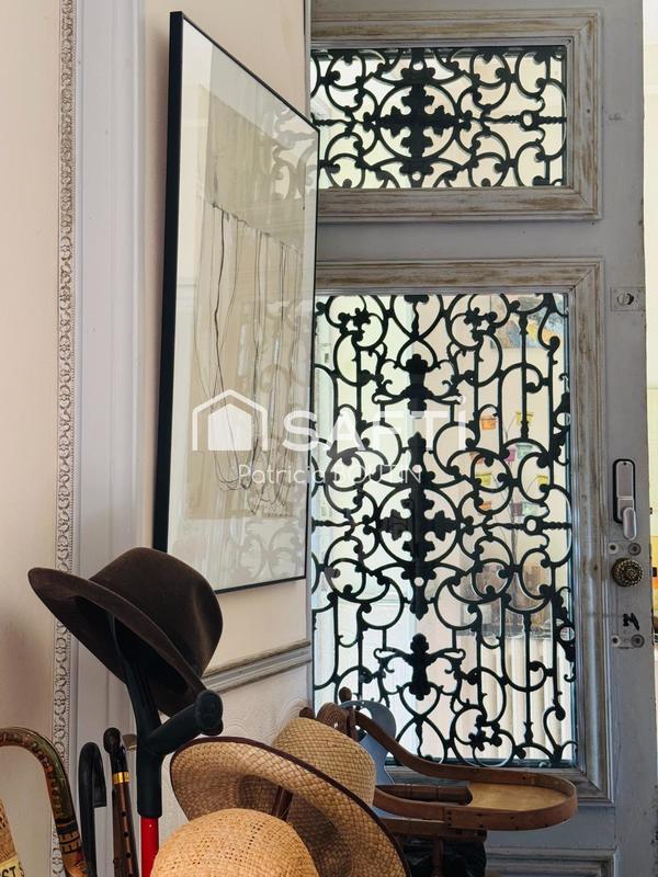 Maison de maîtres - 339 m² - 13 pièces