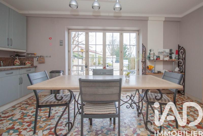 Maison - 270 m² - 7 pièces