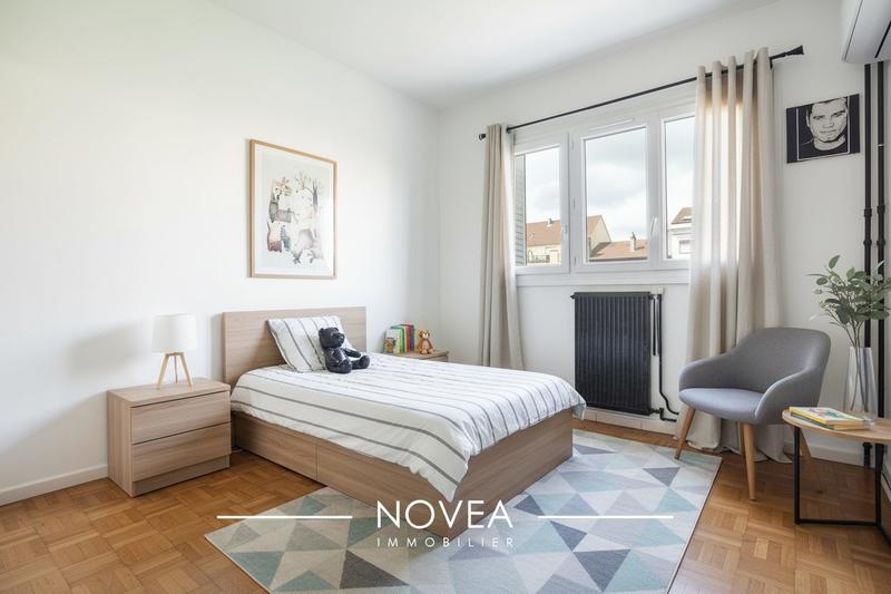 Appartement - 93 m² - 4 pièces