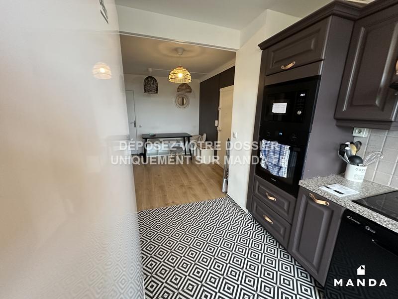 Chambre - 12 m² - 6 pièces