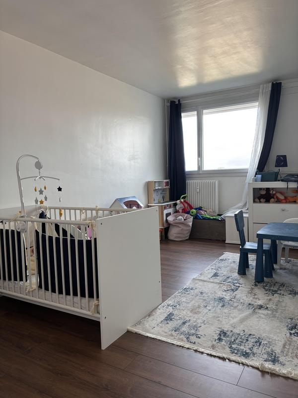 Appartement - 100 m² - 5 pièces