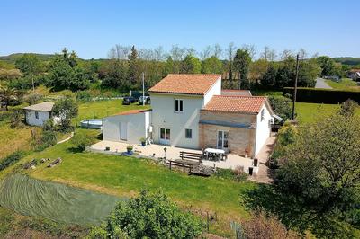 Maison - 157 m² - 10 pièces