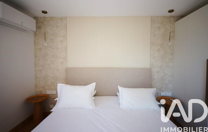 Maison - 250 m² - 6 pièces