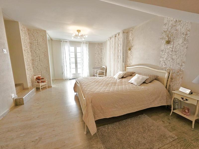 Maison - 131 m² - 6 pièces