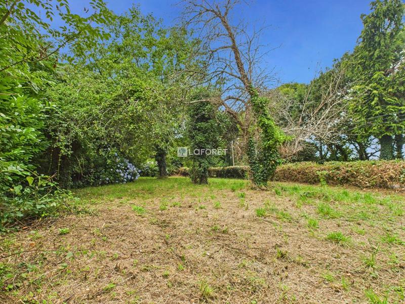 Terrain constructible - 868 m²