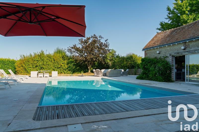 Maison - 375 m² - 11 pièces
