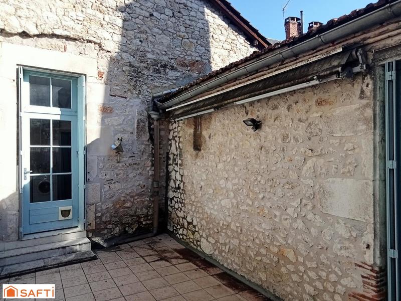 Maison - 310 m² - 8 pièces