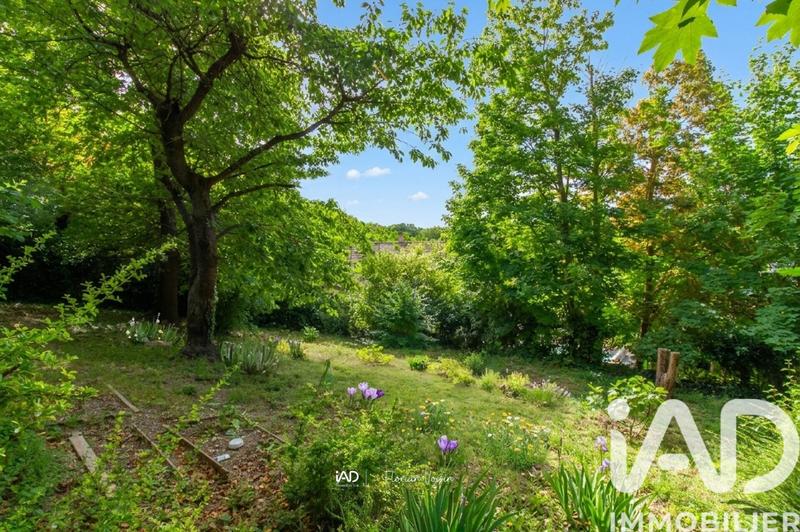 Maison - 225 m² - 8 pièces