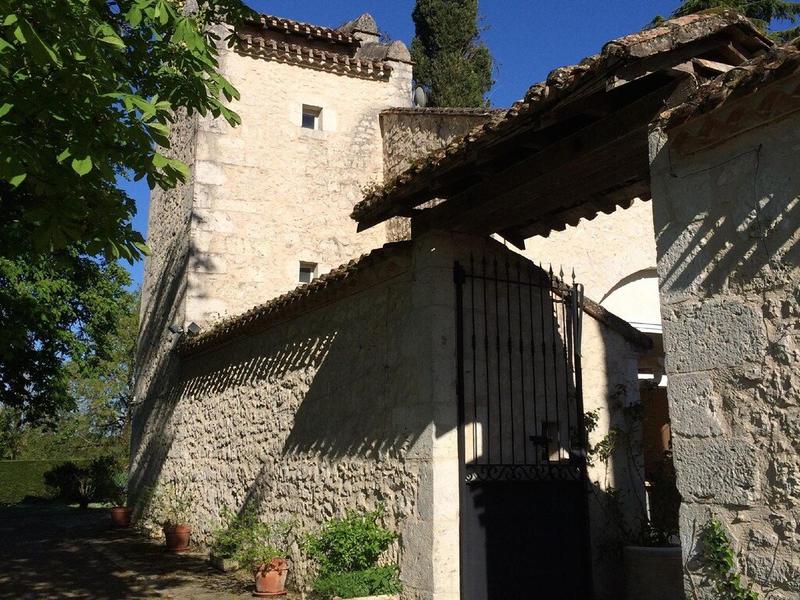 Château - 1 840 m² - 36 pièces