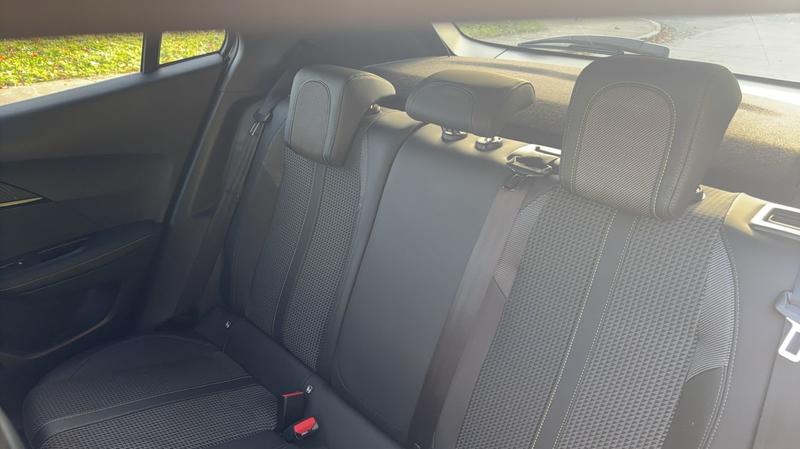 Peugeot 2008 II 1.2 PureTech 130 Eat8 Gt Line - Automatique Toit ouvrant