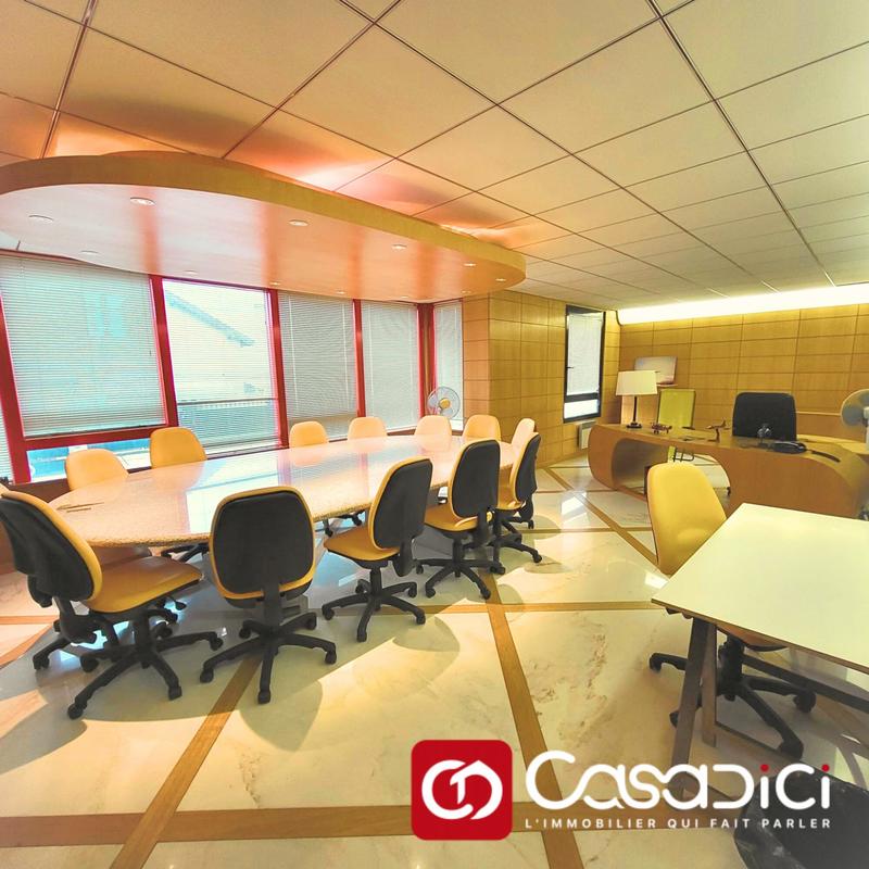 Entrepôt - 1 918 m²