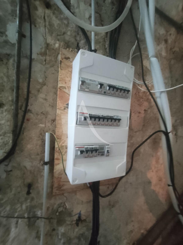 Maison - 96 m² - 3 pièces