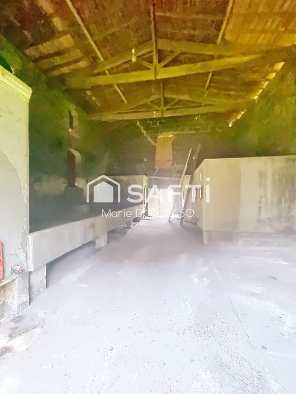 Maison - 237 m² - 8 pièces