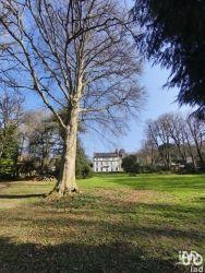 Maison - 693 m² - 26 pièces