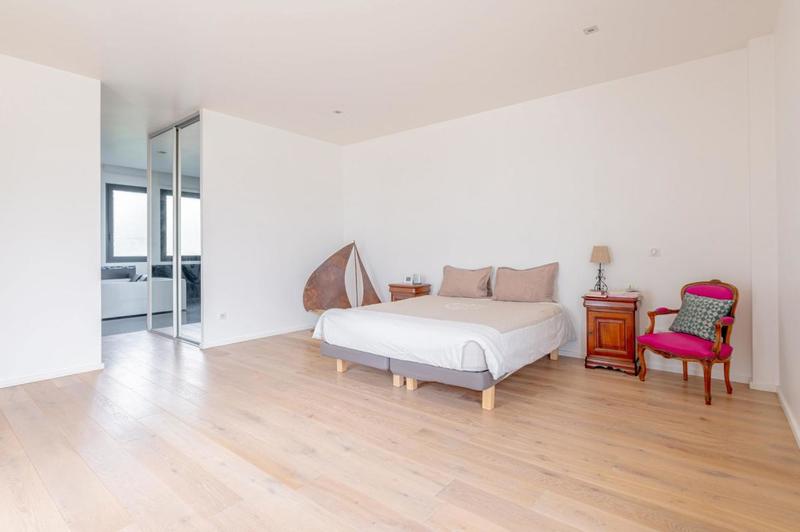 Maison d'architecte - 325 m² - 7 pièces