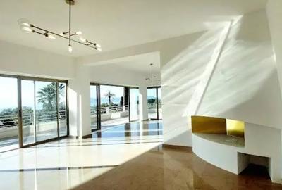 Appartement - 156 m² - 3 pièces