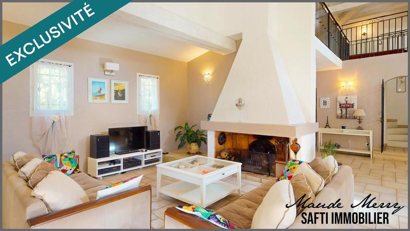 Maison - 230 m² - 6 pièces